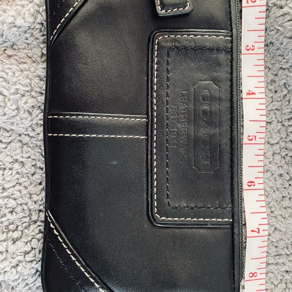 Authentic Coach Wristlet - Picture 4 of 6